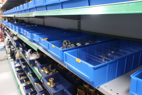 Hylde med div. Fittings