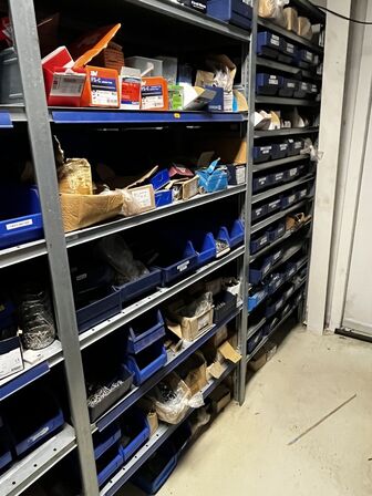 Indhold på 1 fag lagerreol