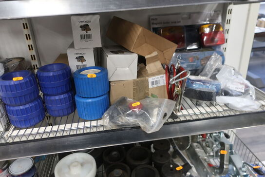 Hylde med div. varelager