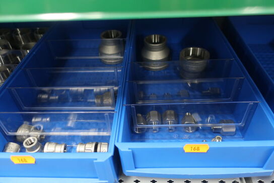 Hylde med div. Fittings