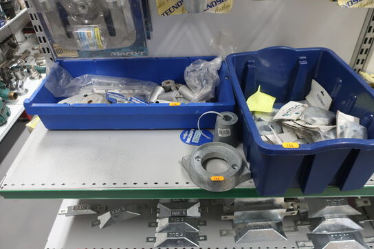 Hylde med div. varelager