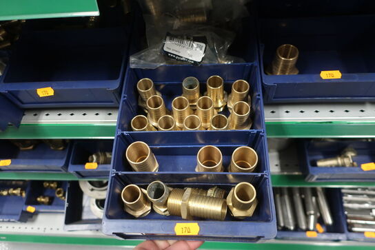 Hylde med div. Fittings