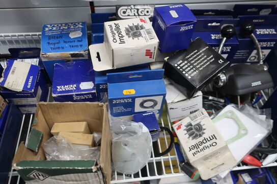 Hylde med div. Varelager VOLVO PENTA m.fl.