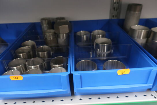 Hylde med div. Fittings