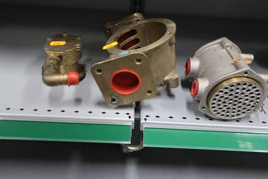 Hylde med div. varelager