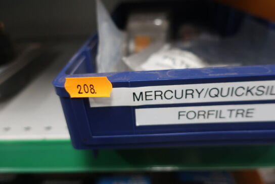 3 stk. hylder med div. varelager