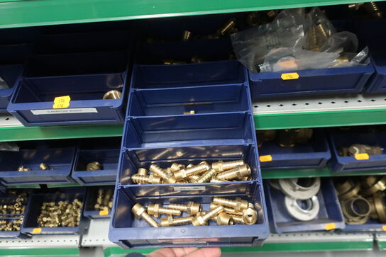 Hylde med div. Fittings