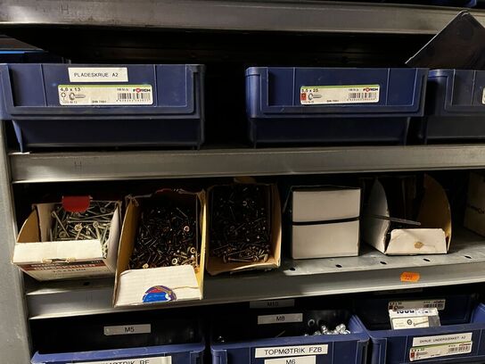 Indhold på 1 fag lagerreol