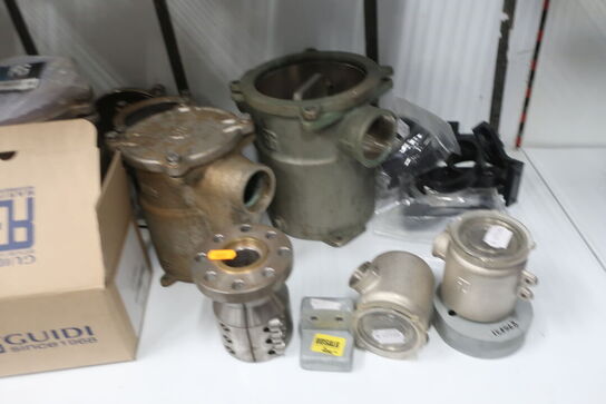 Hylde med div. varelager