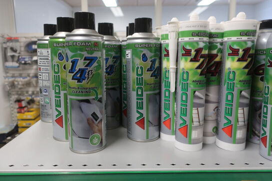 Hylde med div. Plejemidler AVIDEC m.fl.