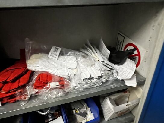 Stålskab med indhold