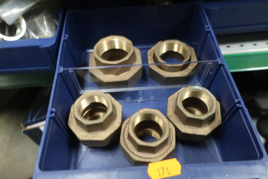 Hylde med div. Fittings