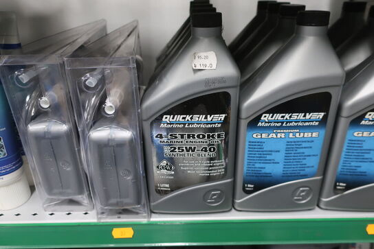 Hylde med div. Plejemidler QUICKSILVER m.fl.