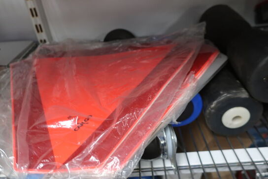 Hylde med div. varelager