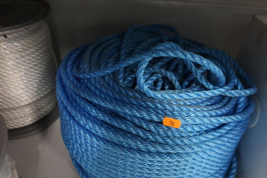 Hylde med div. varelager