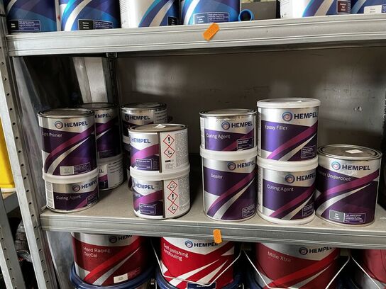 Hylde med div. Plejemidler HEMPEL m.fl.