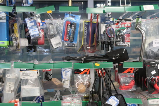 Div. Vinduesviskere, varelager m.m.