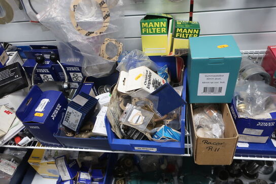 Hylde med div. Varelager VOLVO PENTA m.fl.