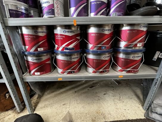 Hylde med div. Plejemidler HEMPEL m.fl.