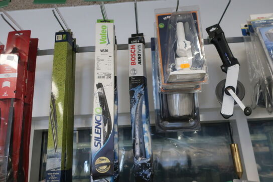 Div. Vinduesviskere, varelager m.m.