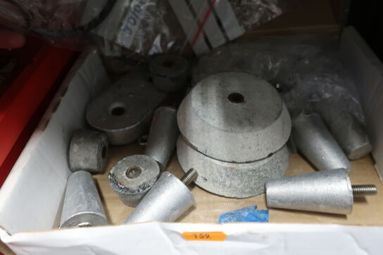 Hylde med div. varelager