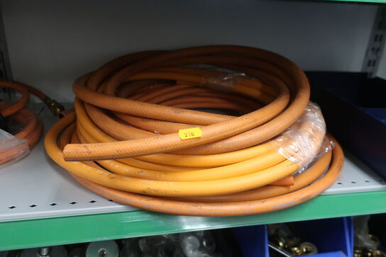 Hylde med div. varelager