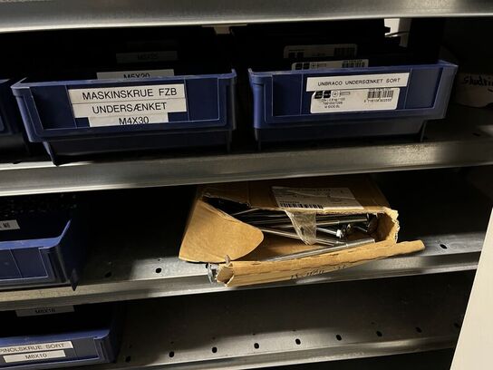 Indhold på 1 fag lagerreol