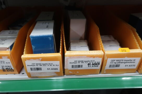 Hylde med div. varelager