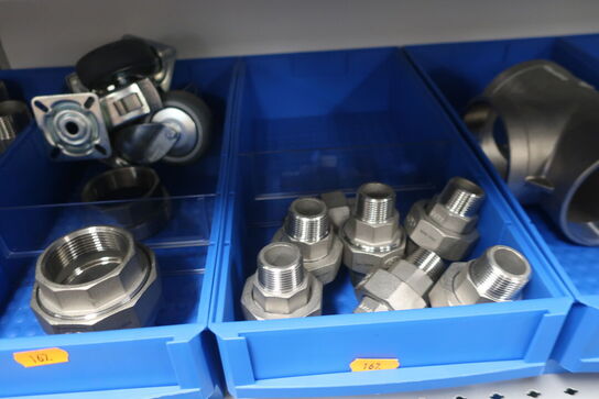 Hylde med div. Fittings