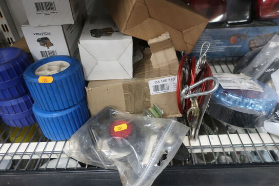 Hylde med div. varelager