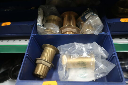 Hylde med div. Fittings