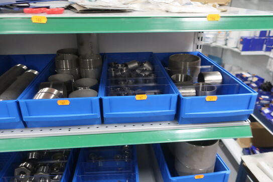 Hylde med div. Fittings