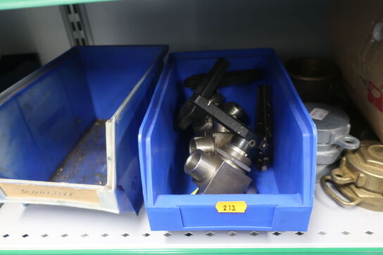 Hylde med div. varelager