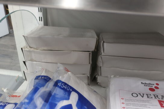 Hylde med div. varelager