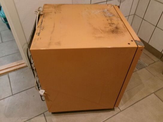 Skabsfryser, gul GRAM