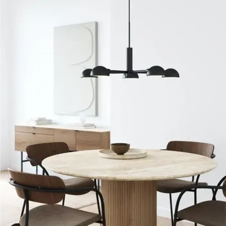 Nomi 5 pendel sort i metal – minimalistisk spisebordslampe(ubrugt)