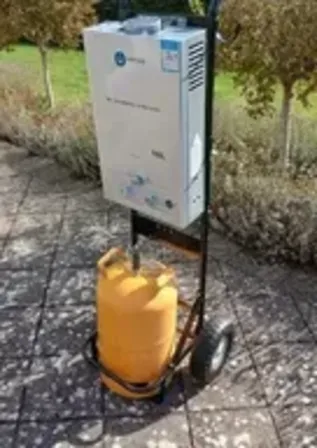 Vildmarksbad med gasvarmer