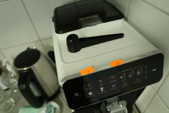 Køle/fryseskab ELECTROLUX, mikrobølgeovn, toaster m.m.