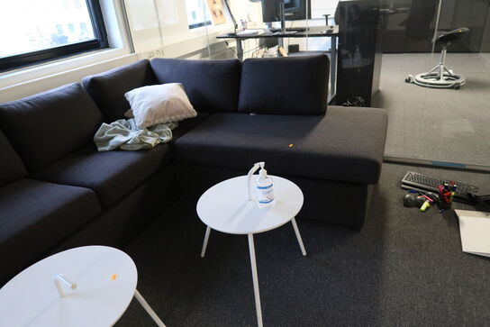 Hjørnesofa med 2 stk. sofaborde