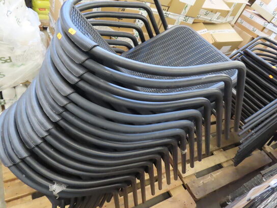 27 stk. Stabelbare havestole