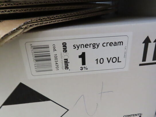 Palle med blandede ting fra frisørsalon