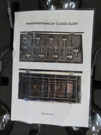 Flightcase med setup af glødepærer