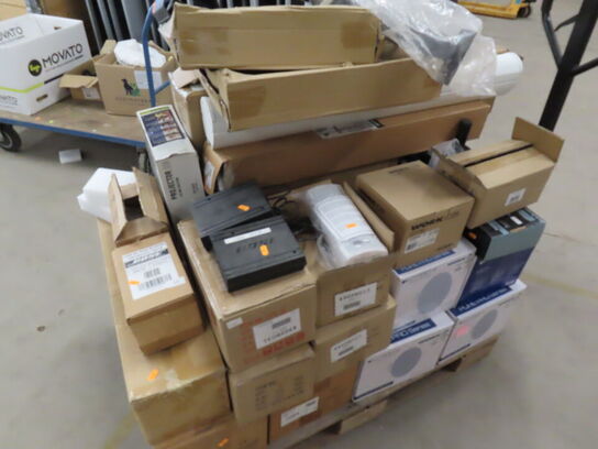 Palle med blandede højtalere og ophæng BOSE, WORK, MONACOR mv.