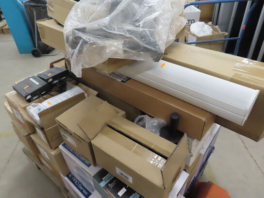 Palle med blandede højtalere og ophæng BOSE, WORK, MONACOR mv.