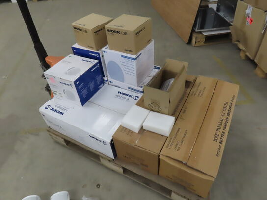 Palle med blandede højtalere og ophæng BOSE, WORK, MONACOR mv.