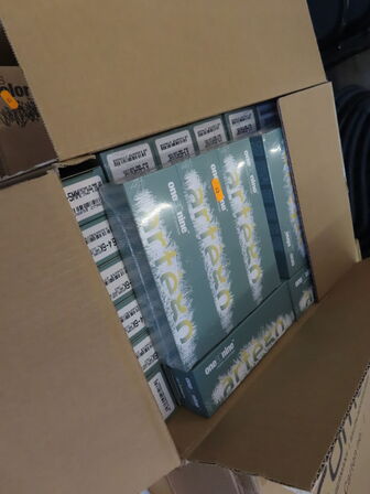 Palle med Toilet, kaffemaskine og frisørprodukter