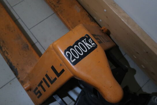 Palleløfter med korte gafler 2000 kg. 