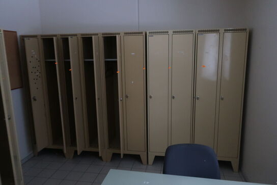 7 stk. omklædningsskabe