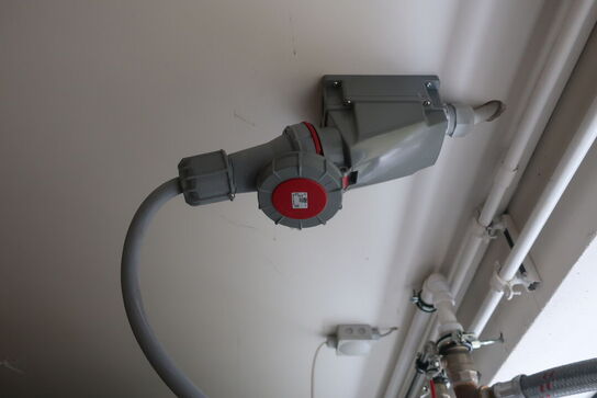 Rum med udsugning og lys