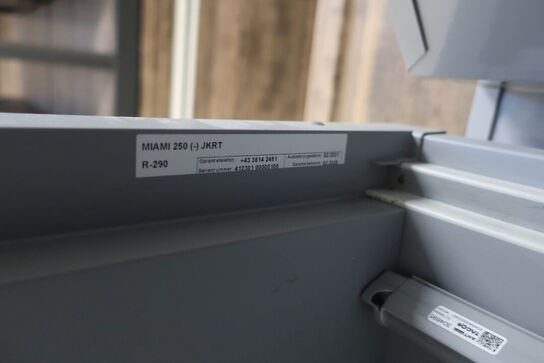 Kummefryser AHT Miami 250 samt skabsfryser EPTA SOUIV25